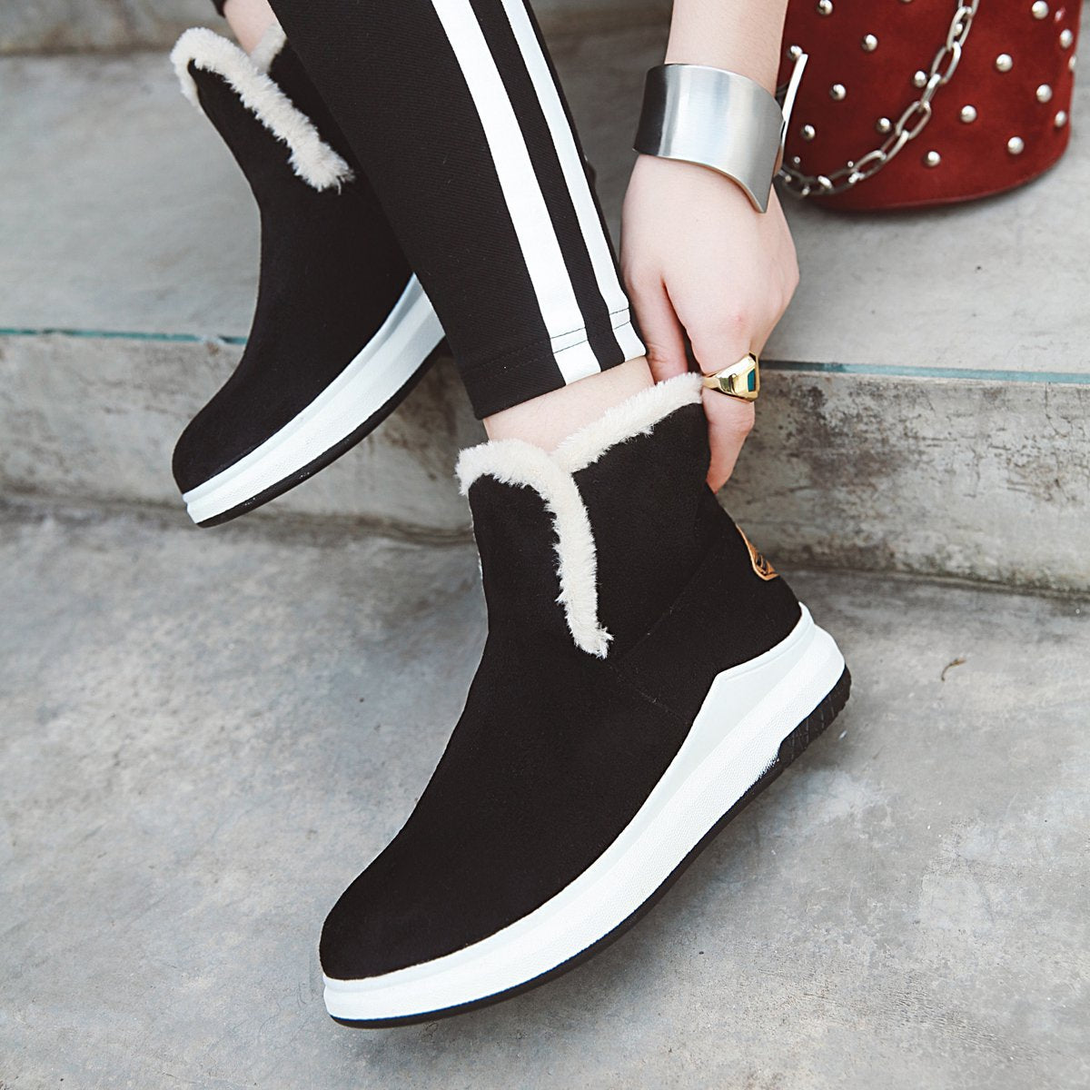 Women's Snow Boots with Elevated Platform Design