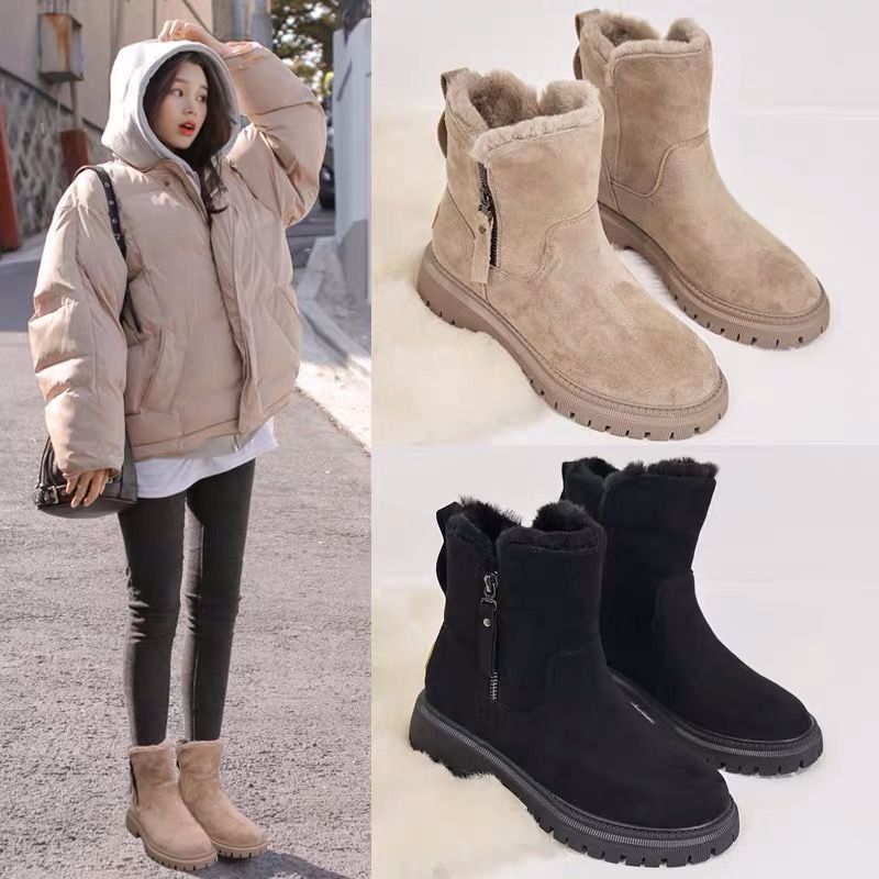 Women's Winter Boots with Integrated Leather, Fur, and Plush Warmth in Middle Tube Design