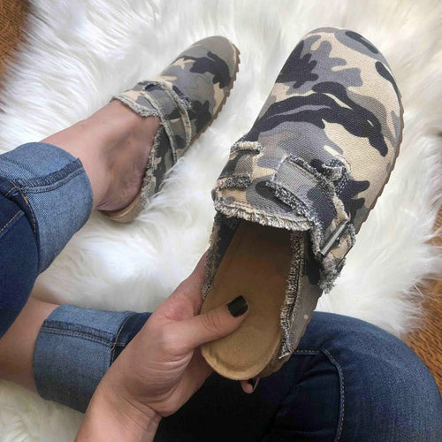 Women’s Flat Heel Round Toe Canvas Loafer – Vintage Clogs