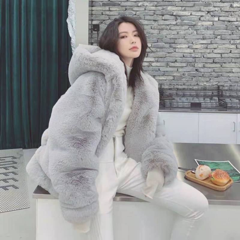 Women's Lamb Plush Hooded Loose Coat Jacket